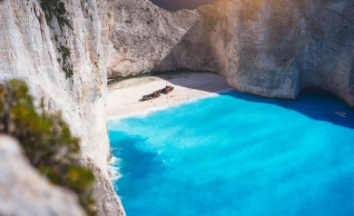 Dokąd polecieć z Okęcia? Słońce, plaże i trochę przygody